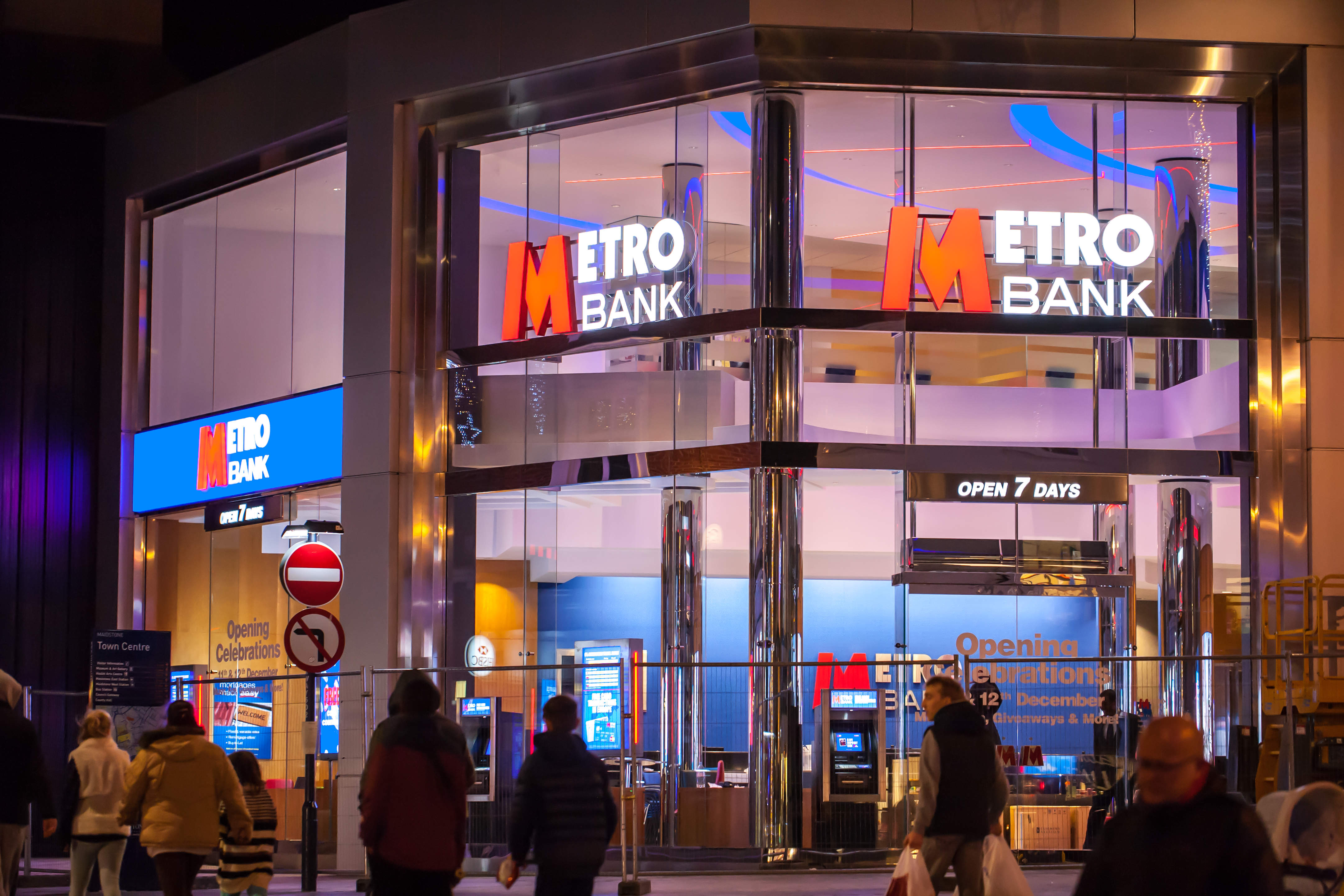 Metro Bank RBS SME application ‘progressing’ as profits hit £10m
