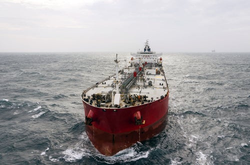 What's behind the 450% spike in oil tanker leasing rates?
