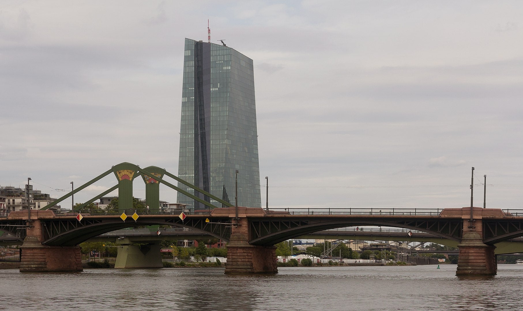 Major euro zone banks can endure write-off of Russian exposure, says ECB